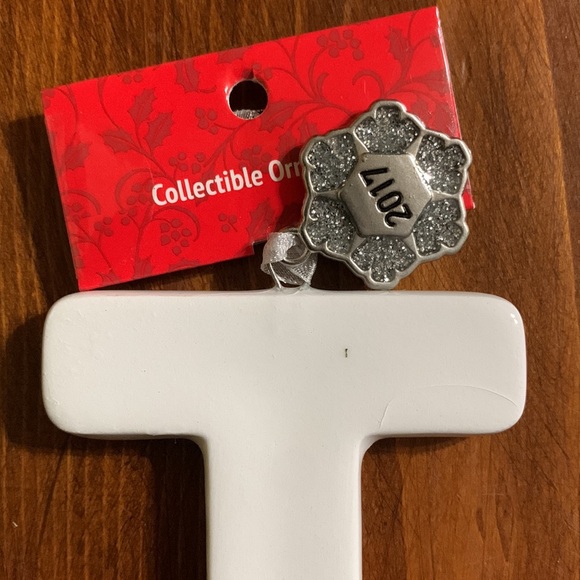 Kohl’s- Collectible Ornaments- Letter T - Picture 8 of 9